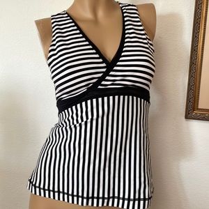 Lululemon Black White Striped Sheer Mesh Back Tank Top Gym Yoga Workout 8